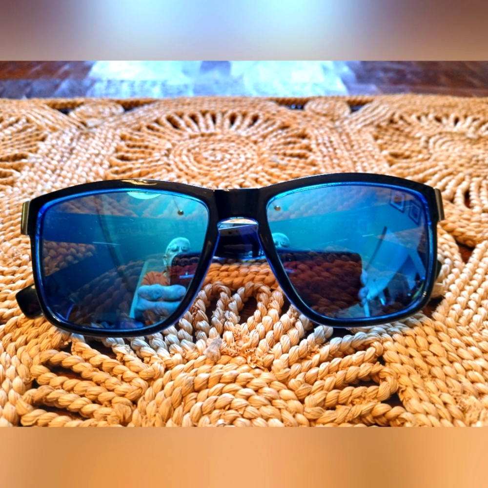 Dubery Blue Sunglasses with Blue Lenses